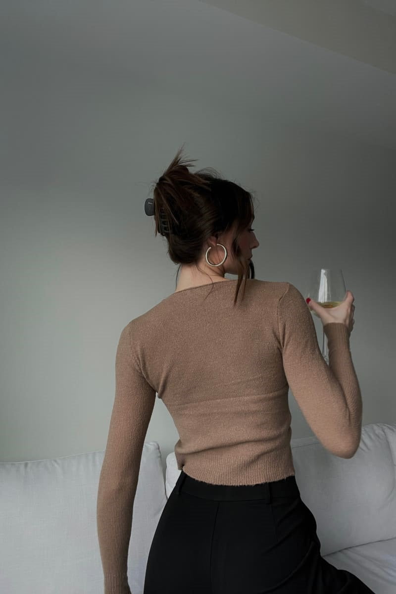 Irregular Long-sleeved Shirt